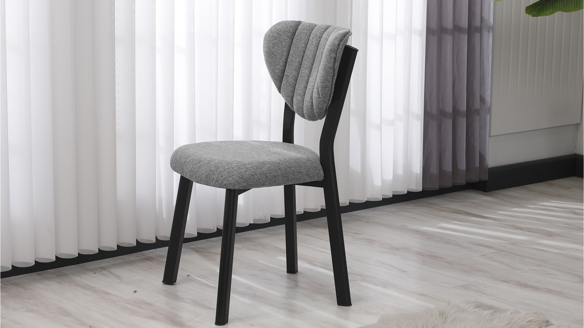 Elma Modeli Mutfak Masa Takımı 4 Sandalye Keten Kumaş Gri 1 Masa Ceviz