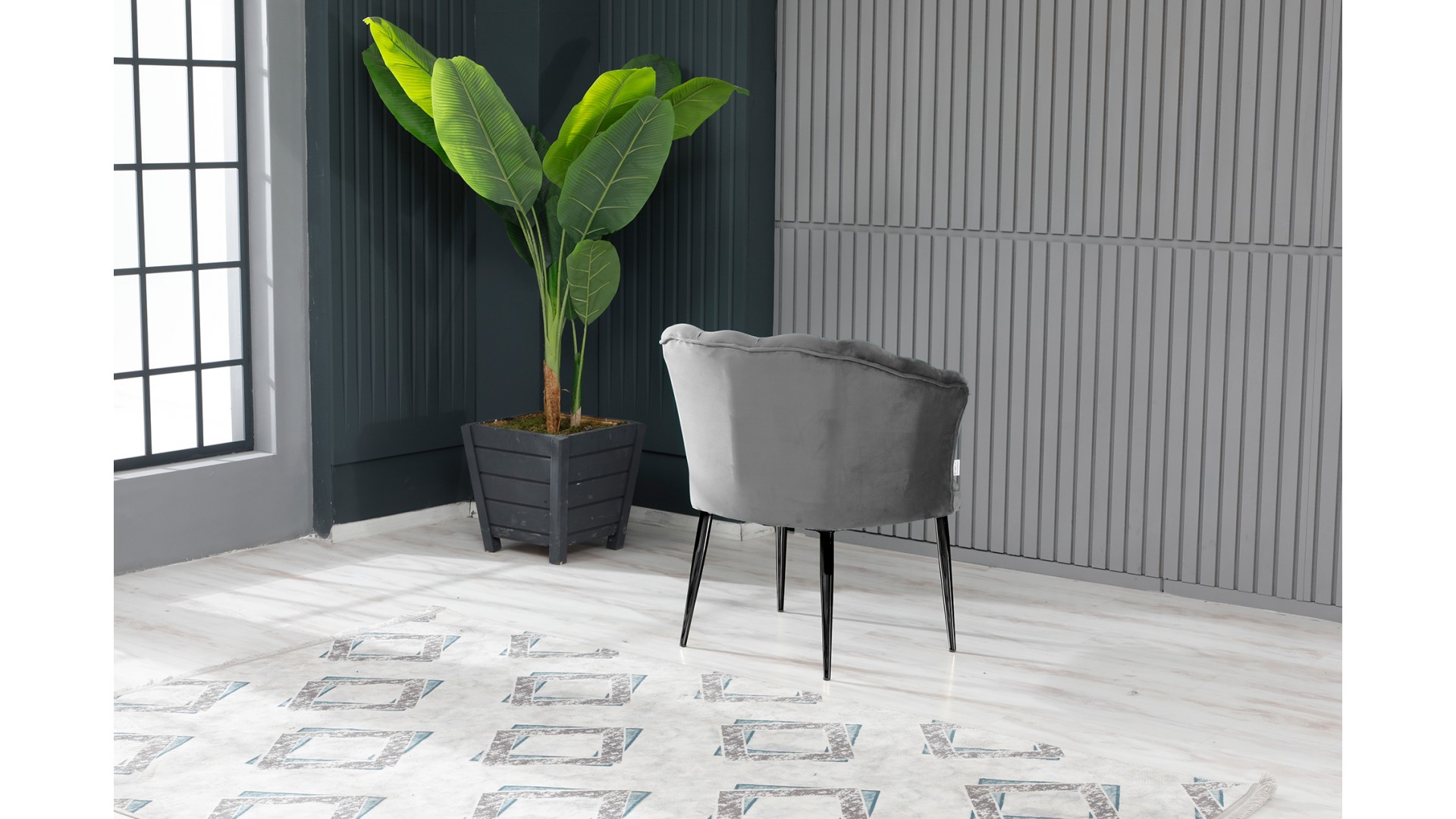 Papatya Tekli Berjer Babyface Kumaş  Siyah Metal Ayak Gri