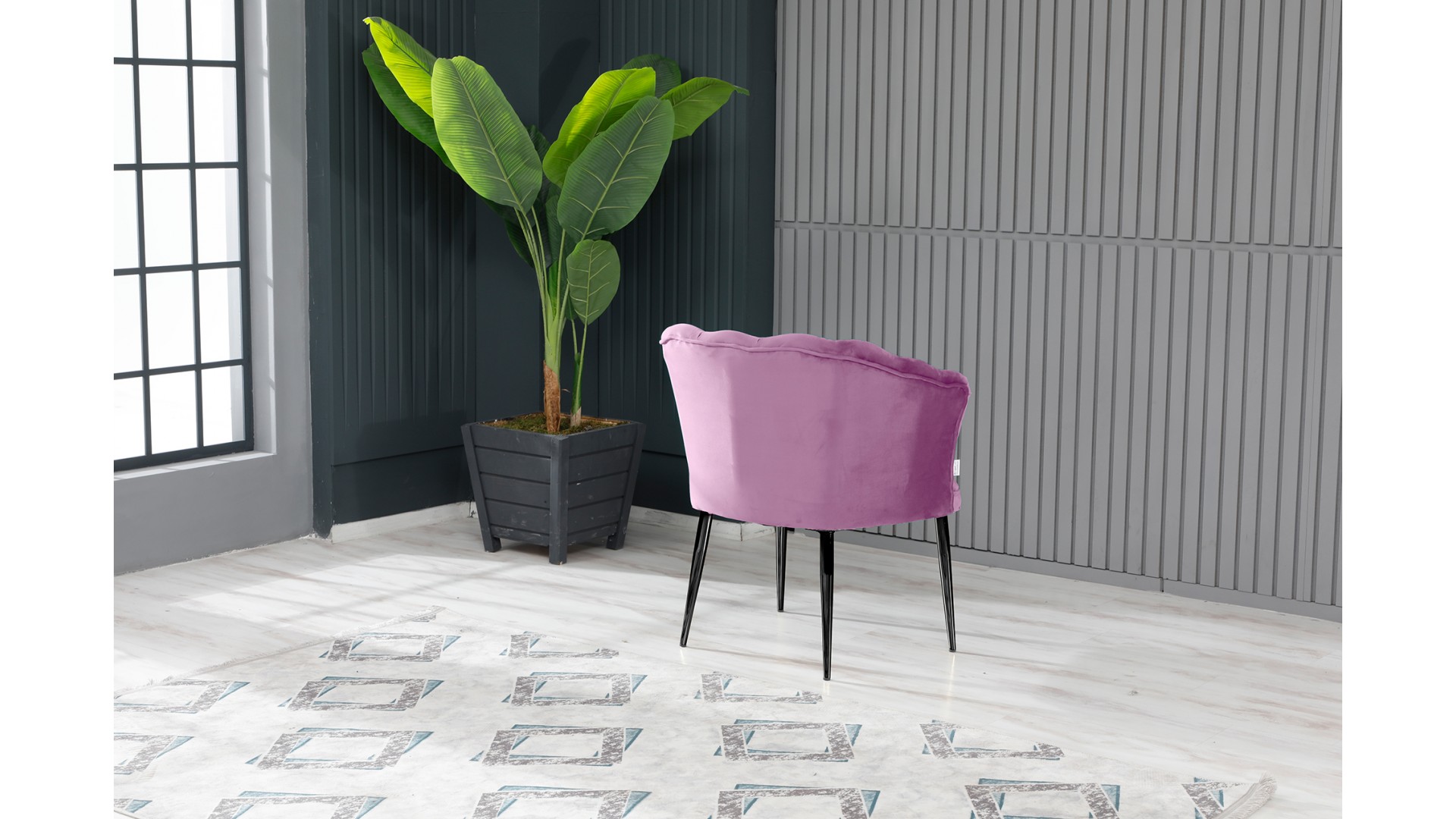 Papatya Tekli Berjer Babyface Kumaş Siyah Metal Ayak Pembe